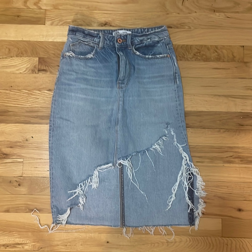 Zara distressed high waisted skirt
